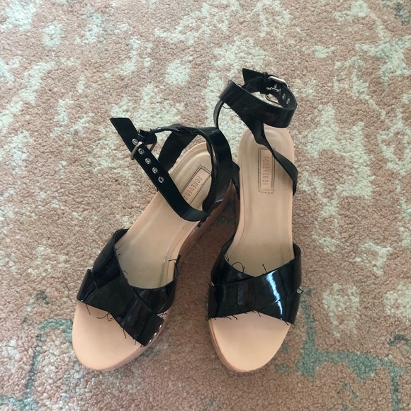 Platform heels - Picture 1 of 4